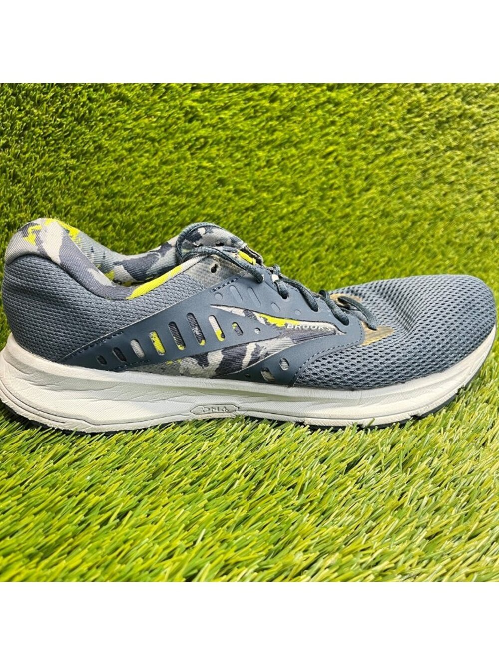 Brooks Range 2 Mens Size 10.5 Blue White Athletic Trail Running Shoes Sneakers